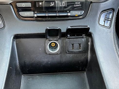 Used 2020 GMC Yukon SLT w/ Open Road Package image 25