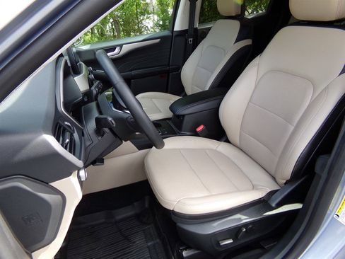 Used 2022 Ford Escape SEL w/ Technology Package AWD/4WD image 21