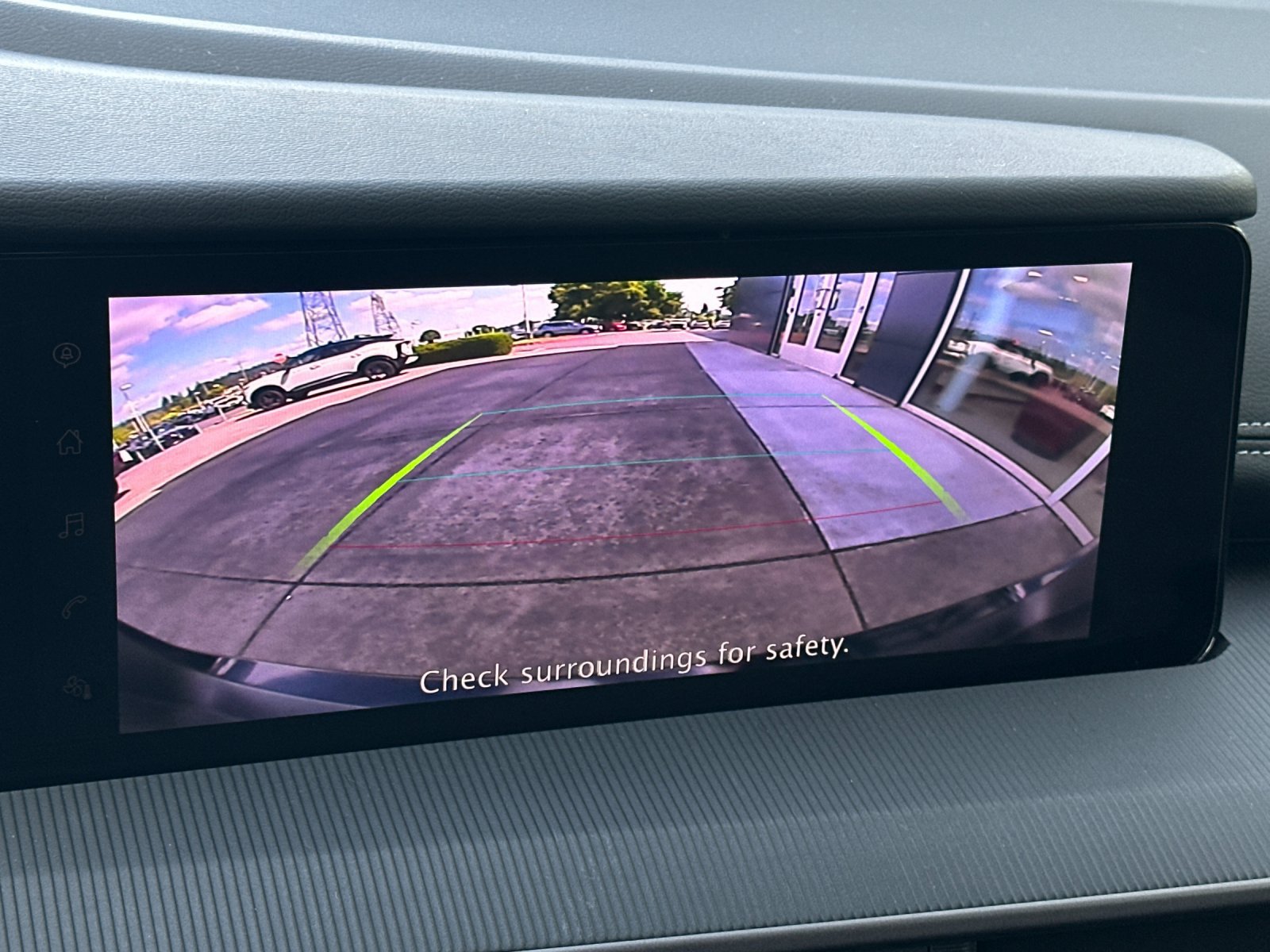 Certified 2025 Nissan Murano SV AWD/4WD image 19