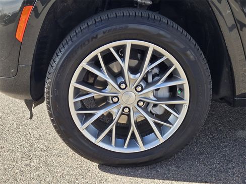 Used 2025 Jeep Grand Cherokee Summit w/ Adv Protech Group IV image 7