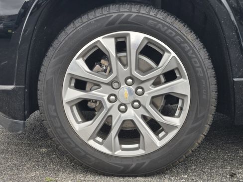 Used 2019 Chevrolet Traverse Premier w/ LPO, 'HIT The Road' Package FWD image 9
