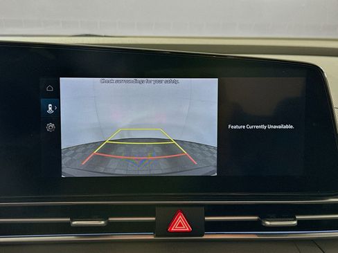 Used 2025 Hyundai Elantra SEL FWD image 23