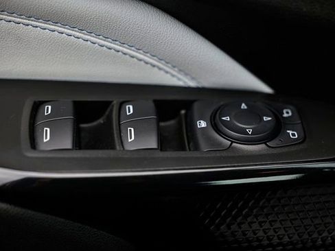 Used 2025 Chevrolet Trax LT image 17