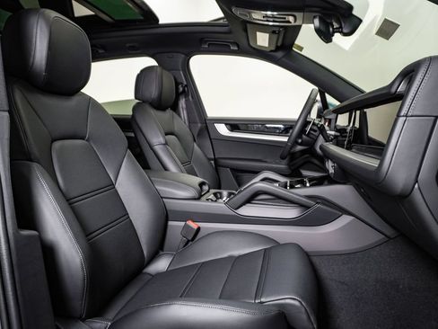 New 2026 Porsche Cayenne S AWD/4WD image 15