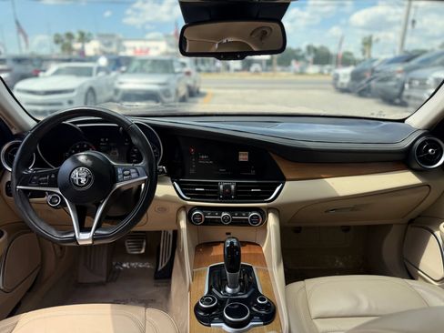Used 2018 Alfa Romeo Giulia Ti w/ Quick Order Package 22Z Lusso RWD image 10