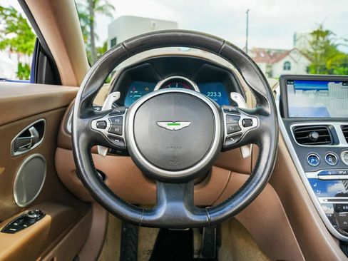 Used 2019 Aston Martin DB11 Volante image 48
