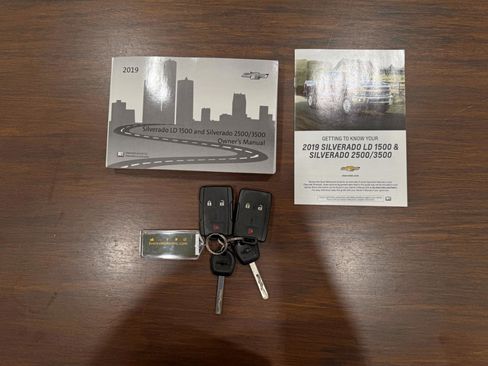 Used 2019 Chevrolet Silverado 2500 W/T AWD/4WD image 19