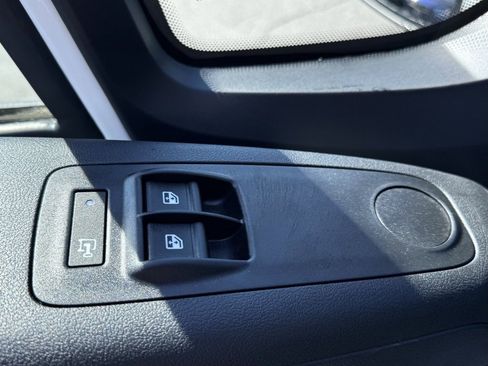 Used 2025 RAM ProMaster 2500 w/ Storage Group image 12