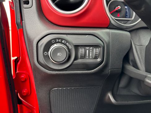 Used 2021 Jeep Wrangler Unlimited Rubicon image 14