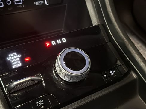 Used 2023 Jeep Grand Cherokee 4WD 4xe image 17