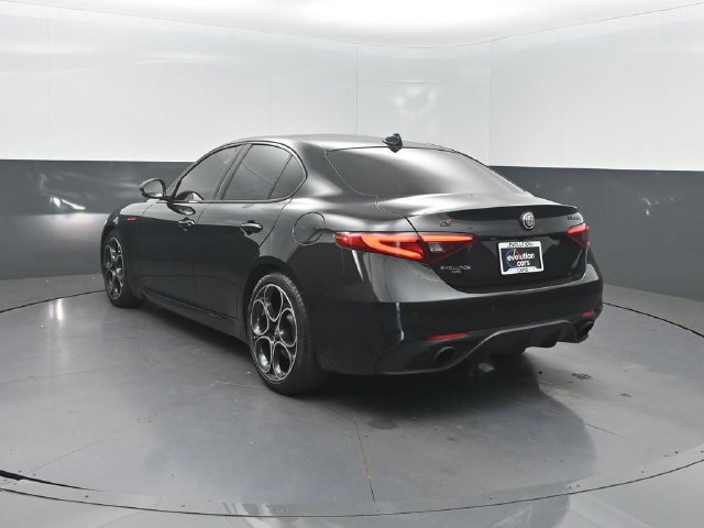 Used 2023 Alfa Romeo Giulia Veloce RWD image 29