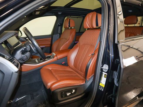 Used 2023 BMW X5 M50i w/ Executive Package image 16