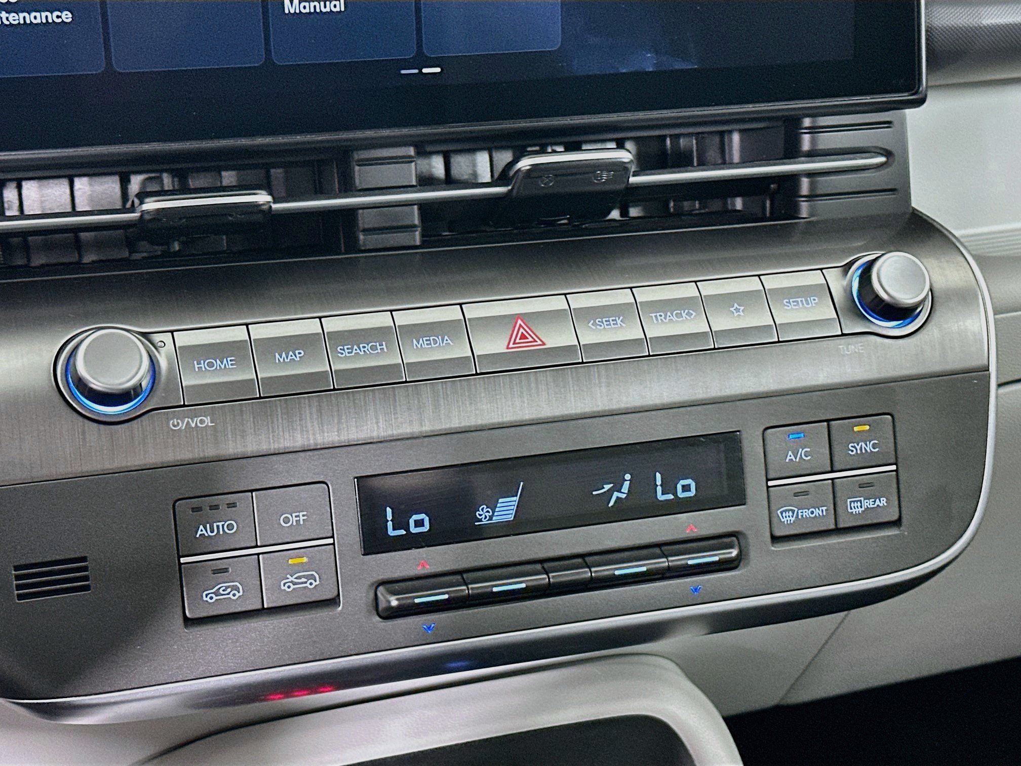 Used 2025 Hyundai Kona SEL FWD image 23