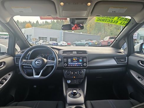 Certified 2023 Nissan Leaf S image 19