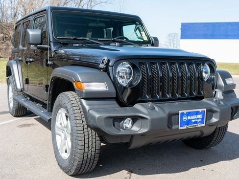 Used 2022 Jeep Wrangler Unlimited Sport AWD/4WD image 4