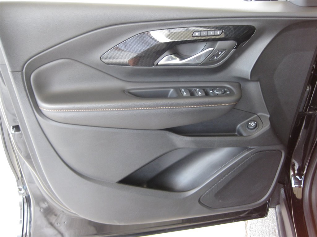 Used 2022 GMC Terrain AT4 AWD/4WD image 10