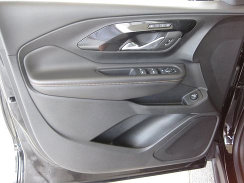 Used 2022 GMC Terrain AT4 AWD/4WD image 10