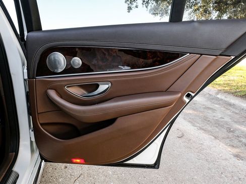 Used 2017 Mercedes-Benz E 300 image 48