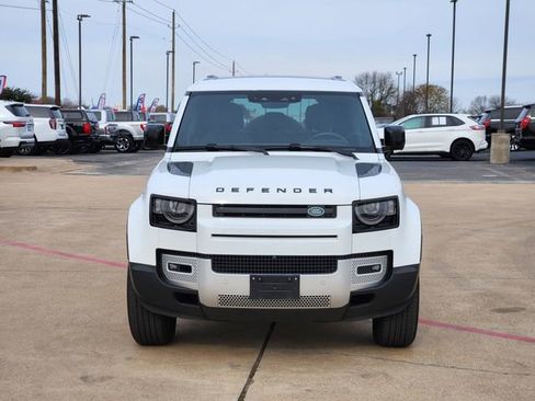 Used 2025 Land Rover Defender 110 S image 2