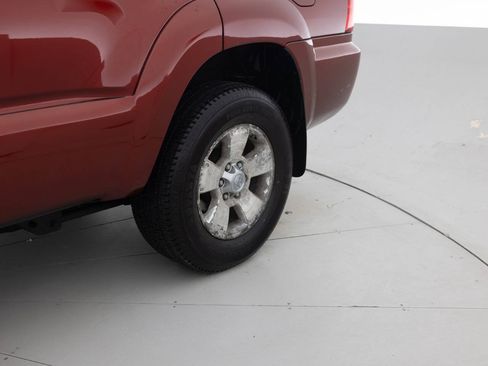 Used 2007 Toyota 4Runner SR5 AWD/4WD image 20