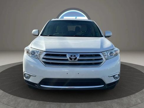 Used 2011 Toyota Highlander 2WD w/ Tech Pkg image 25