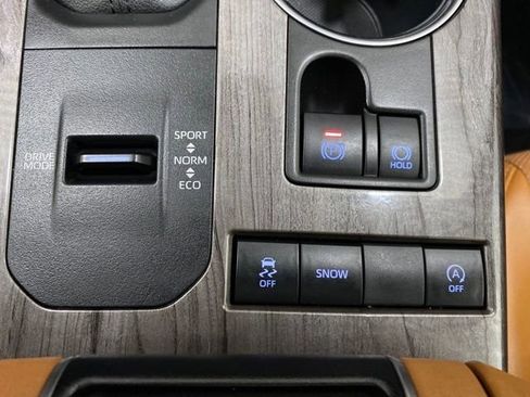 Certified 2022 Toyota Highlander Platinum image 25