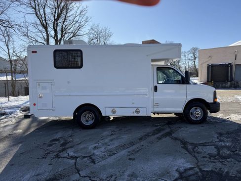 Used 2009 GMC Savana 3500 image 6