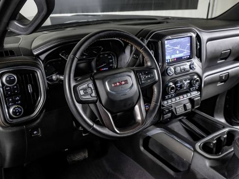 Used 2020 GMC Sierra 2500 AT4 w/ AT4 Preferred Package AWD/4WD image 15