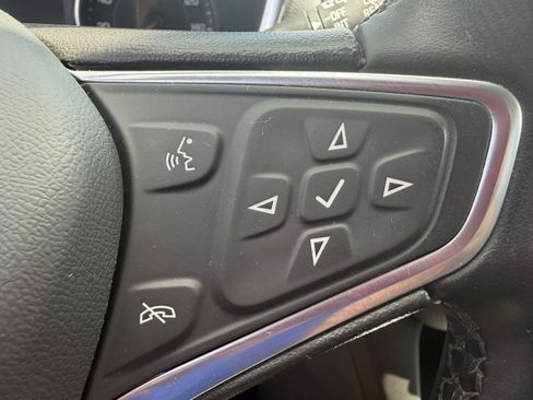 Used 2023 Chevrolet Equinox LT FWD image 14