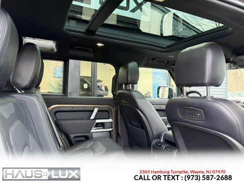 Used 2022 Land Rover Defender 110 X-Dynamic SE image 31