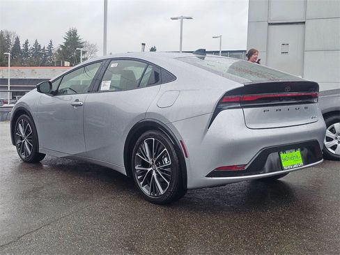 New 2026 Toyota Prius XLE image 5