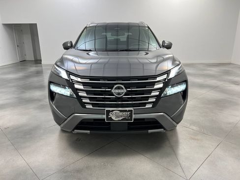 Used 2026 Nissan Rogue SL FWD image 3