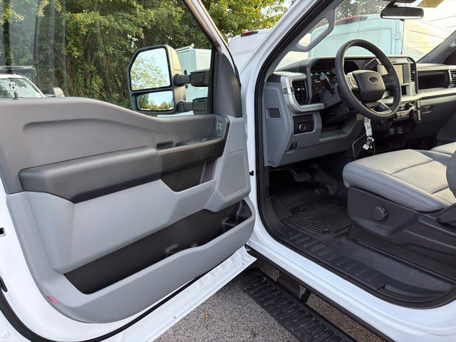 New 2027 Ford F250 XL w/ XL Chrome Package AWD/4WD image 9
