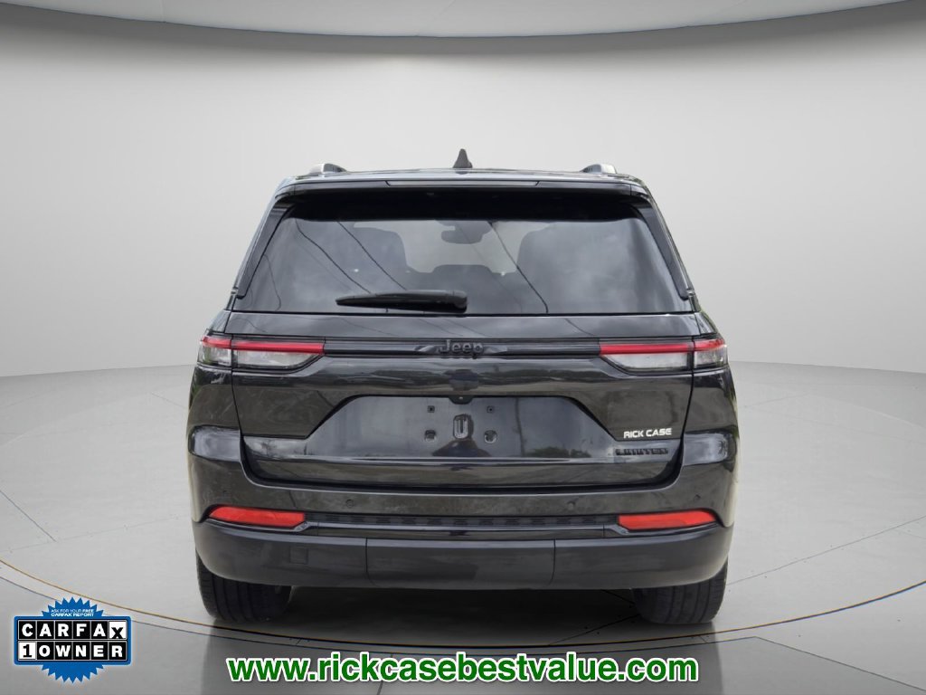 Used 2024 Jeep Grand Cherokee Limited w/ Black Appearance Package RWD image 6