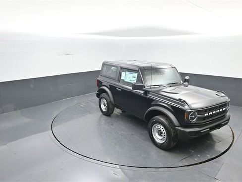 New 2026 Ford Bronco Base image 21