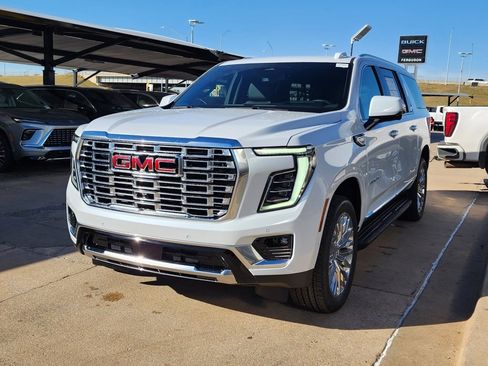 New 2026 GMC Yukon XL Denali image 7