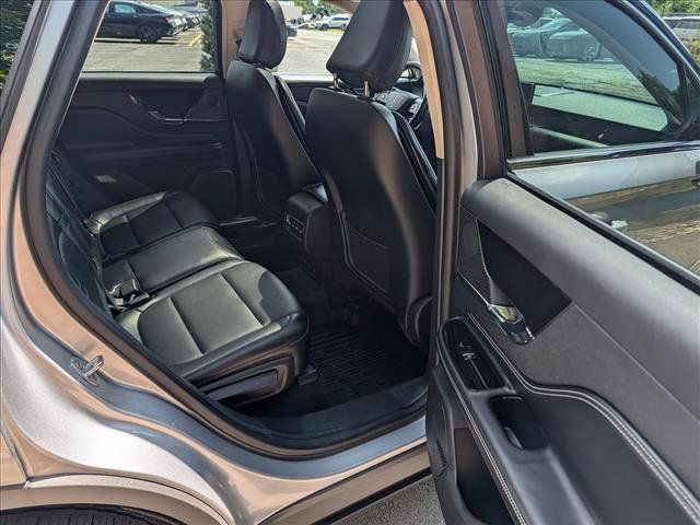 Used 2023 Lincoln Corsair AWD w/ Equipment Group 101A image 17