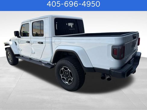 Used 2020 Jeep Gladiator Overland AWD/4WD image 3