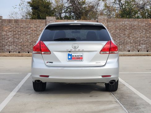 Used 2010 Toyota Venza Base image 7