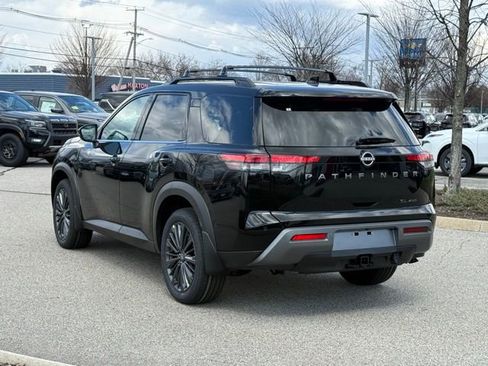 New 2026 Nissan Pathfinder SL image 7