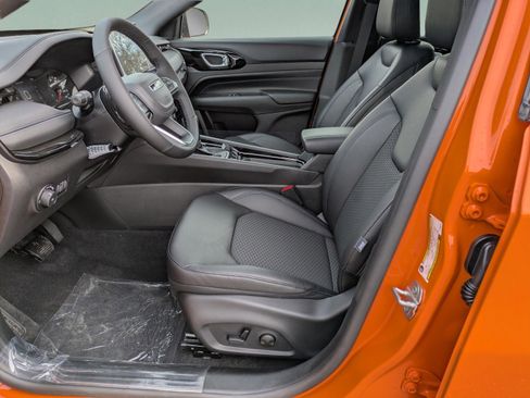 New 2026 Jeep Compass Latitude w/ Sun and Sound Group image 21