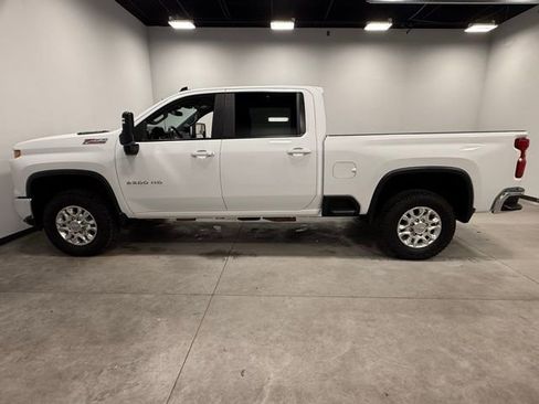 Used 2024 Chevrolet Silverado 2500 LT image 8