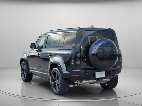 New 2026 Land Rover Defender 110 X-Dynamic SE AWD/4WD image 3