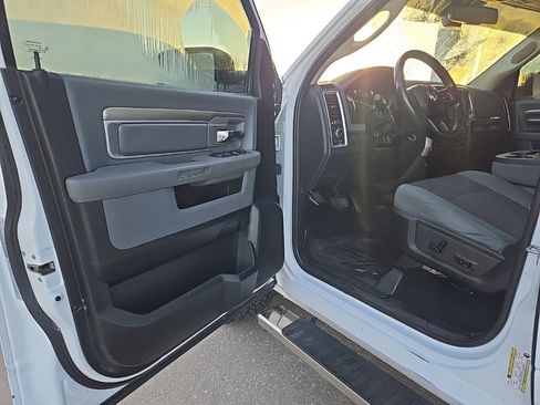 Used 2019 RAM 1500 Big Horn image 32