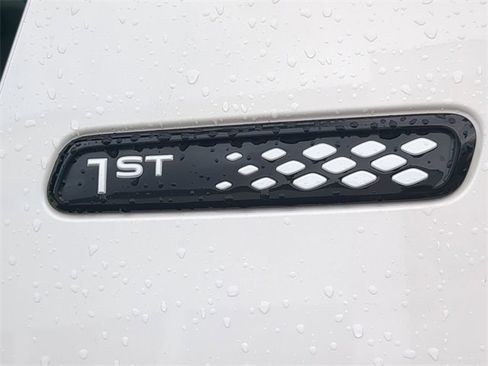 New 2025 Volkswagen ID. Buzz 1st Edition image 11