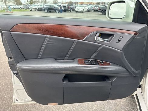 Used 2009 Toyota Avalon Limited image 27