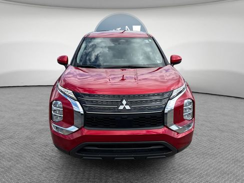 Used 2024 Mitsubishi Outlander ES AWD/4WD image 9