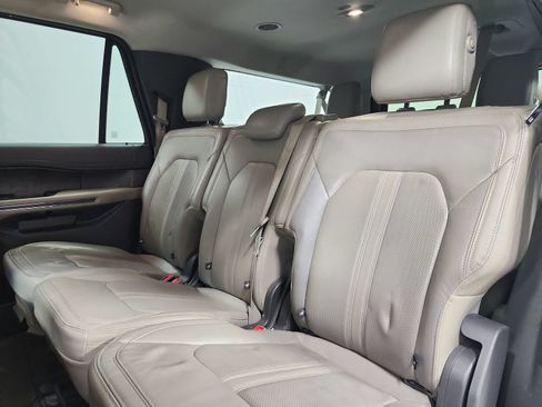 Used 2018 Ford Expedition Max Limited RWD image 11