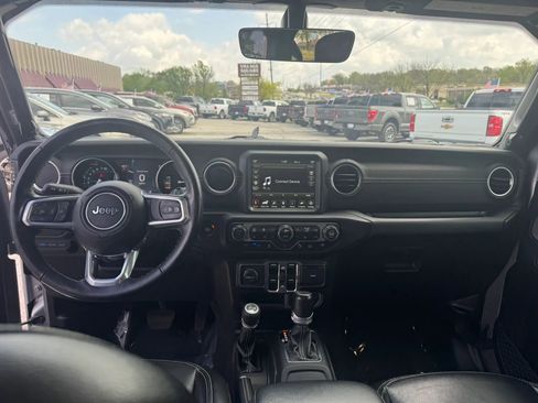 Used 2021 Jeep Wrangler Unlimited Sahara w/ Cold Weather Group image 11