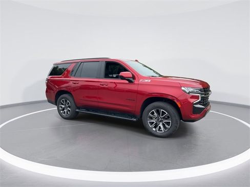 Used 2021 Chevrolet Tahoe Z71 image 2